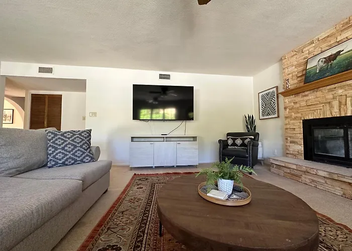 Paradise In Scottsdale With Pool Oasis & Game Holiday home Phoenix